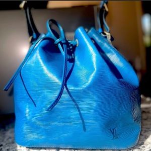 LOUIS VUITTON Toledo Blue Epi Leather Petite Noe Bag